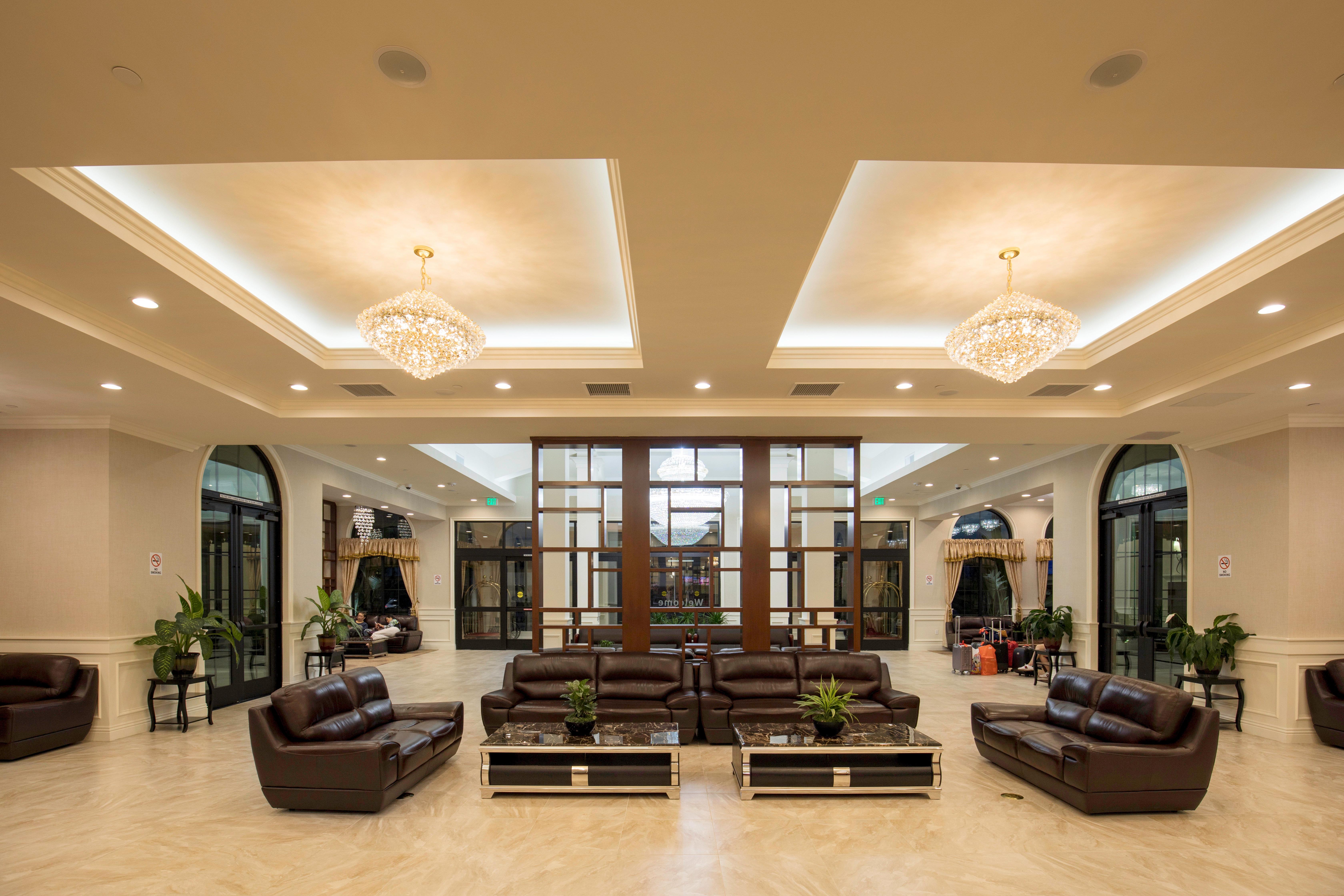 - Angeles, An Ihg Hotel 3*